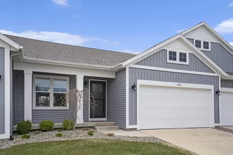 1430 N Village Cir, Kalamazoo, MI 49009