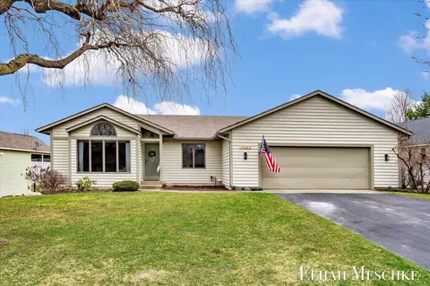 7024 Camelback Dr NE, Rockford, MI 49341