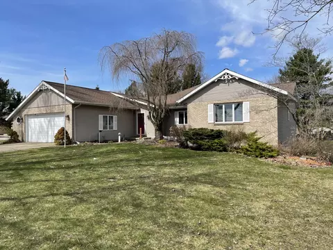 625 Apache Drive Dr, Fremont, MI 49412