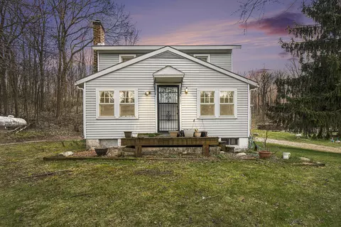 5128 Old Douglas Rd, Kalamazoo, MI 49009