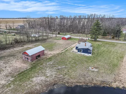 30725 Orla Engle Rd, Colon, MI 49040