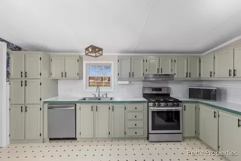 5913 E Tupper Lake Rd, Sunfield, MI 48890 photo 5
