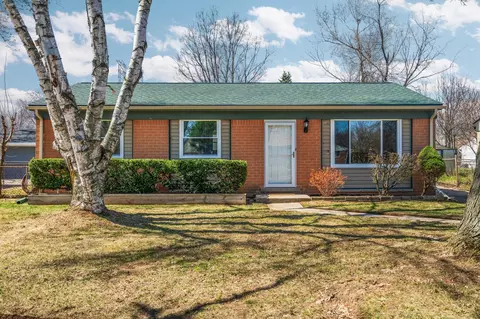 9626 Hamilton St, Belleville, MI 48111