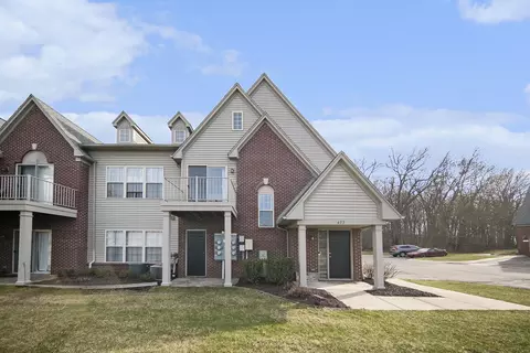 655 Addington Ln, Ann Arbor, MI 48108