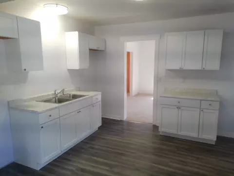 802 Oakridge Dr, Jackson, MI 49203 photo 5