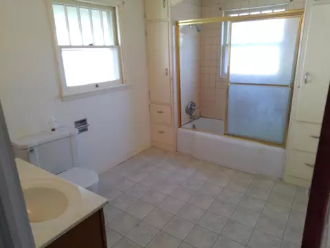 802 Oakridge Dr, Jackson, MI 49203 photo 10