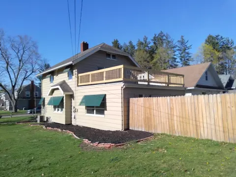 802 Oakridge Dr, Jackson, MI 49203 photo 2