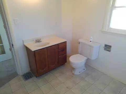 802 Oakridge Dr, Jackson, MI 49203 photo 11