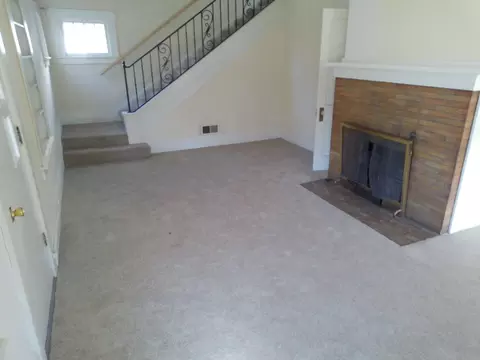 802 Oakridge Dr, Jackson, MI 49203 photo 4
