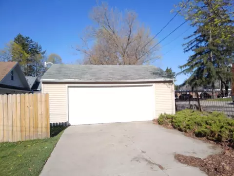 802 Oakridge Dr, Jackson, MI 49203 photo 3