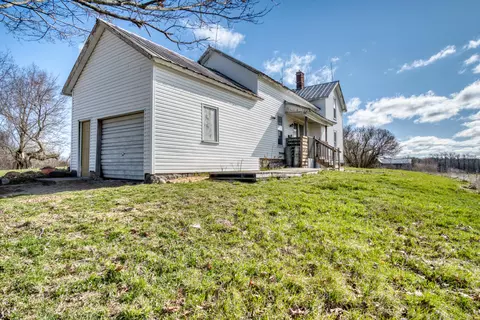 6393 N Greenville Rd, Lakeview, MI 48850