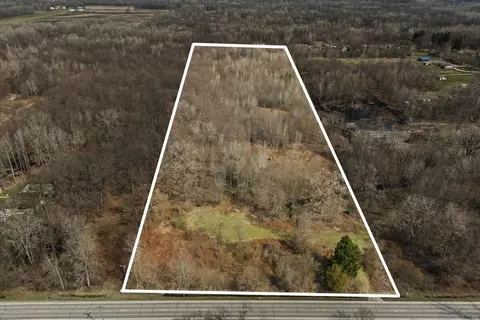 5278 Oakville Waltz Rd, New Boston, MI 48164