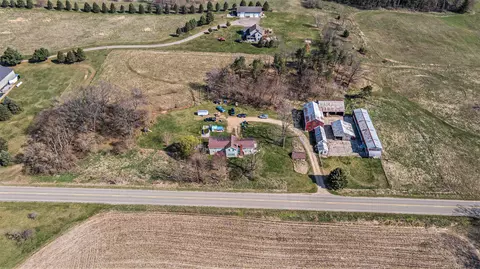 13212 Hoffman Rd, Three Rivers, MI 49093