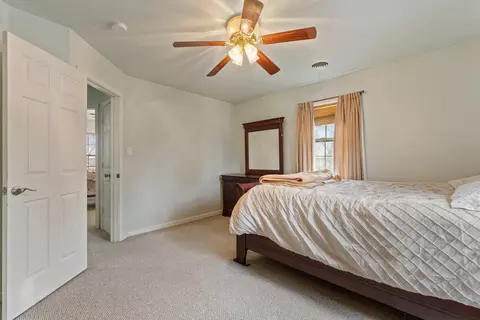 Bedroom - 22301 Forest Ave, Cassopolis, MI 49031 photo 6 of 8