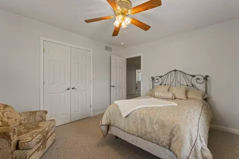 Bedroom - 22301 Forest Ave, Cassopolis, MI 49031 photo 4 of 8