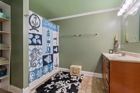 Bath - 22301 Forest Ave, Cassopolis, MI 49031 photo 1 of 3