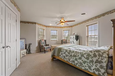 Bedroom - 22301 Forest Ave, Cassopolis, MI 49031 photo 3 of 8