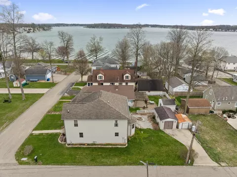 View/Area - 22301 Forest Ave, Cassopolis, MI 49031 photo 3 of 7