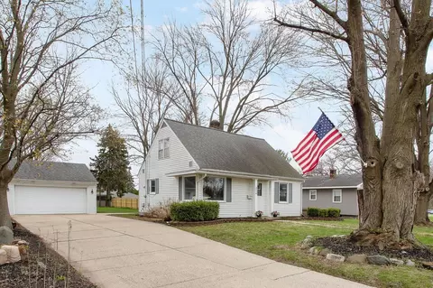 3776 Earle Ave SW, Grandville, MI 49418