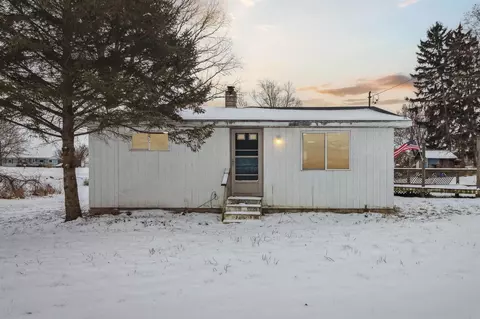 3903 W Jefferson Rd, Alma, MI 48801