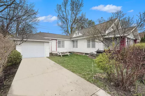 66 Quigley Blvd SW, Grand Rapids, MI 49507