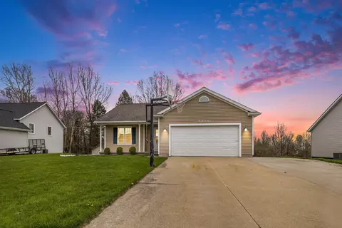 6976 Shady Knoll Dr SE, Caledonia, MI 49316