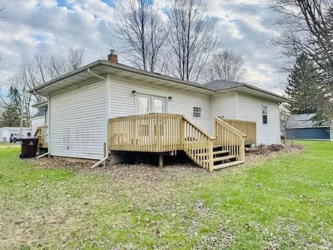 279 E Orchard Ave, Shepherd, MI 48883 photo 4