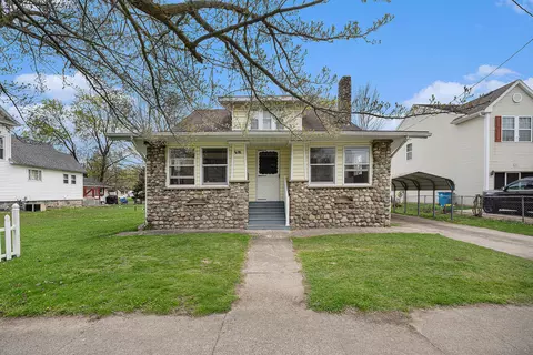 703 E Broadway St, Three Rivers, MI 49093 photo 3
