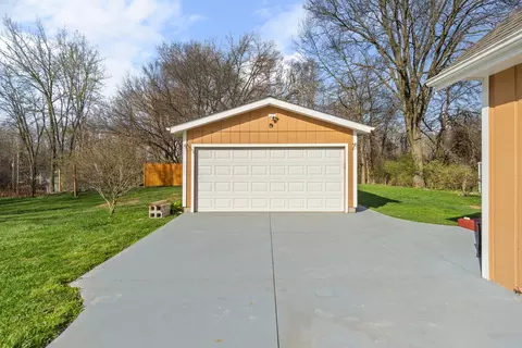 11112 Greenview Ct, Jerome, MI 49249 photo 8