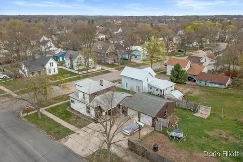 622 James St, Belding, MI 48809 photo 4