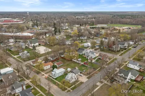 622 James St, Belding, MI 48809 photo 2