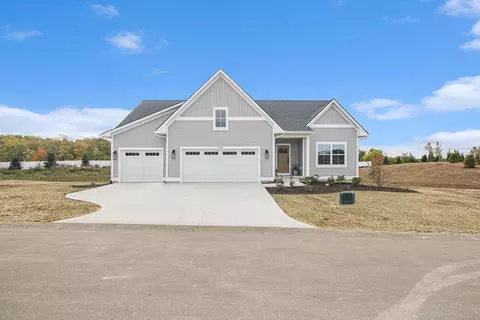 581 Sun Vale Ln, Grandville, MI 49418
