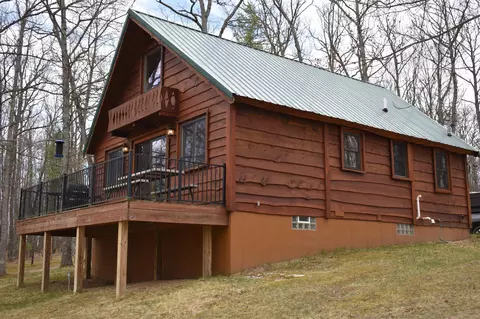 6590 Deer Path Dr, Chase, MI 49623