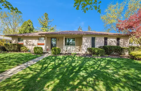 41885 Coulon Dr, Clinton Twp, MI 48038