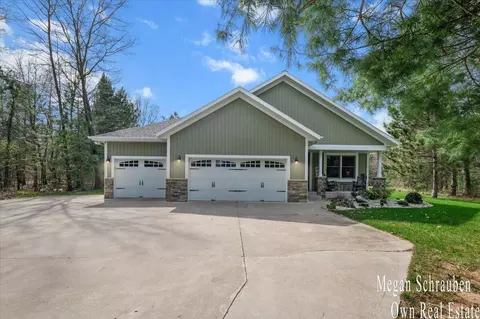 4615 N Weber Rd, Whitehall, MI 49461