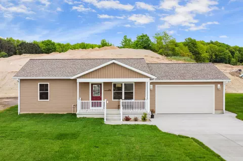 252 Stonecrest Dr, Shelby, MI 49455