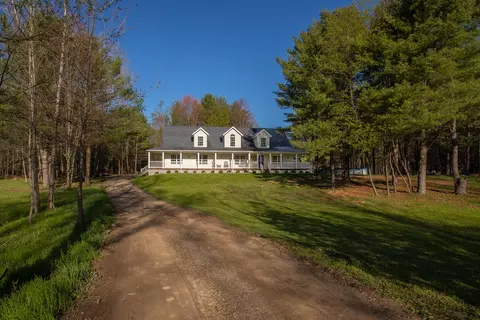 4991 Millis Rd, North Branch, MI 48461