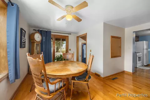 6410 E M 21, Corunna, MI 48817 photo 8