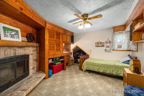 6410 E M 21, Corunna, MI 48817 photo 13