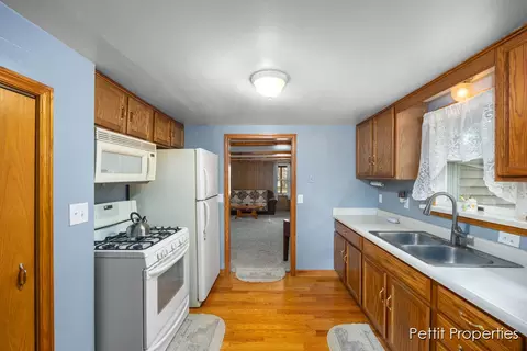 6410 E M 21, Corunna, MI 48817 photo 5