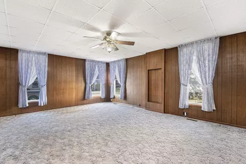 511 Avery St, Lowell, MI 49331 photo 4
