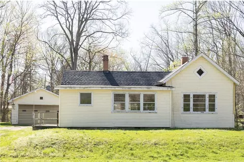 15232 Three Oaks Rd, Three Oaks, MI 49128