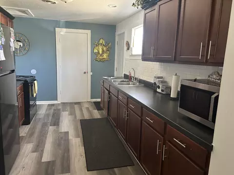 717 S Hooker Ave, Three Rivers, MI 49093 photo 5