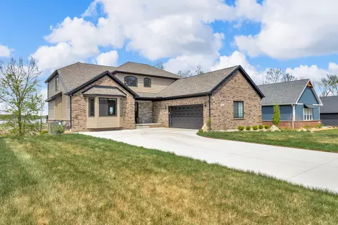 146 Bloomfield Blvd, Brooklyn, MI 49230