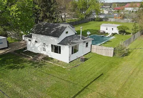 56193 Murray St, Mattawan, MI 49071