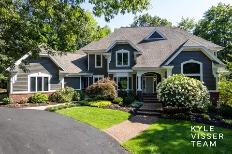 1944 Emerald Glen Ct, Ada, MI 49301
