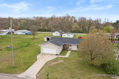 202 Bricker St, Belding, MI 48809 photo 31