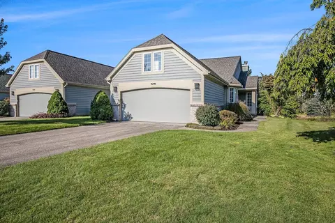 7682 Greenbrier Dr NE, Rockford, MI 49341