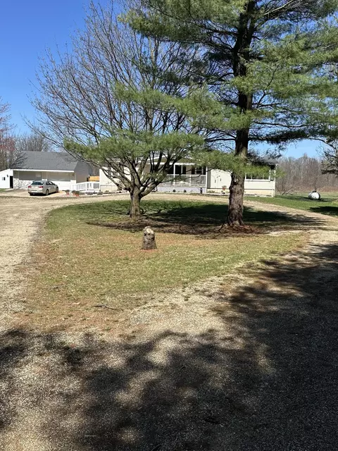7410 W Wx Ave, Schoolcraft, MI 49087
