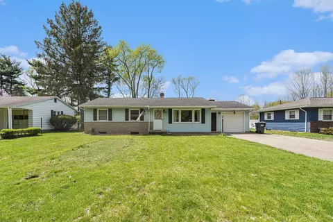 729 Hazen St, Paw Paw, MI 49079